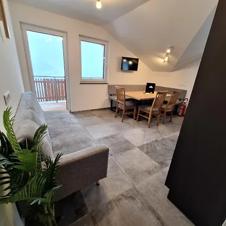 Almhaus Hochenwarter - 4 Apartment